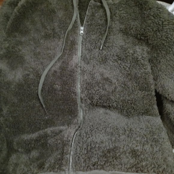 Daisy Fuentes Sweaters - Cute Daisy Fuentes fuzzy zip up Sweater